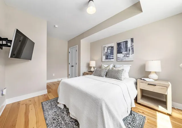Listing Photo 5 - Condo for sale in building located at 1149 N 4th St, Columbus, OH 43201