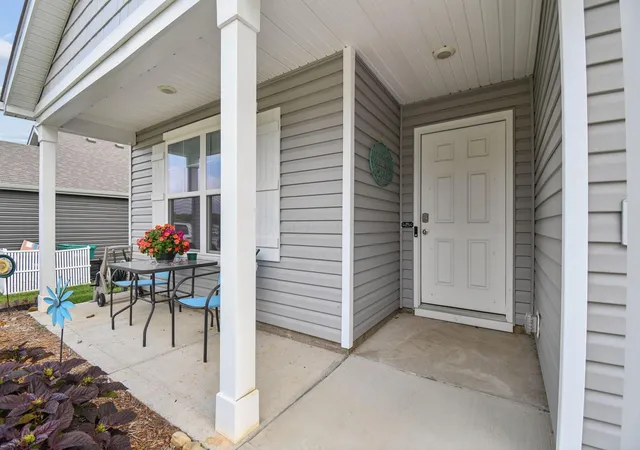 Homes for sale in Newark, OH | 452 Saint James Gate, Newark, OH 43055 | MLS# 226025477