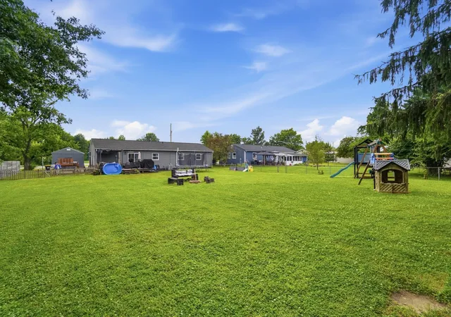 Homes for sale in Buckeye Lake, OH | 4410 Walnut Rd, Buckeye Lake, OH 43008 | MLS# 226025422