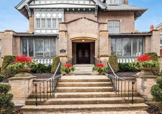 Photo 3 of Mansion for sale at 1349 E Broad St, Columbus, OH 43205 | MLS# 226025433 | Listing updated on 2026-08-11