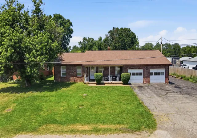 Homes for sale in Sunbury, OH | 233 N Columbus St, Sunbury, OH 43074 | MLS# 226025447
