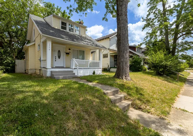 3rd image of 1574 Isabel Ave, Columbus, OH 43211 | MLS# 226025481