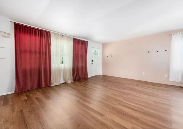 Photo 3 of Single family home for sale at 3476 Ontario St, Columbus, OH 43224 | MLS# 226025705 | Listing updated on 2026-08-28