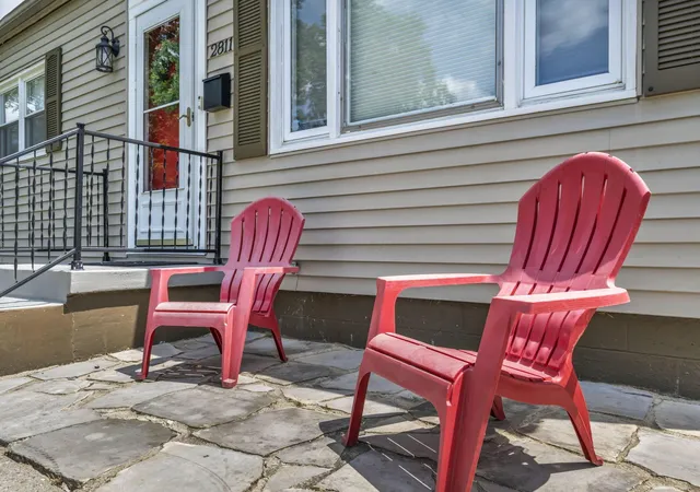 Homes for sale in Grove City, OH | 2811 Brookpark Cir E, Grove City, OH 43123 | MLS# 226025614