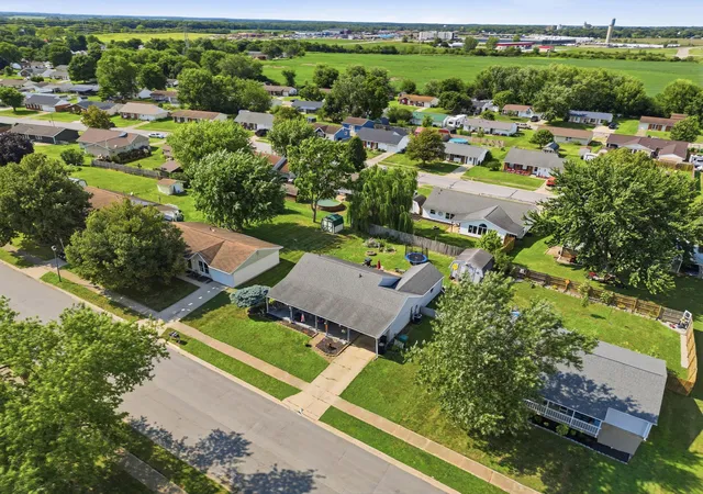 3rd image of 1725 Sioux Dr, Circleville, OH 43113 | MLS# 226025504