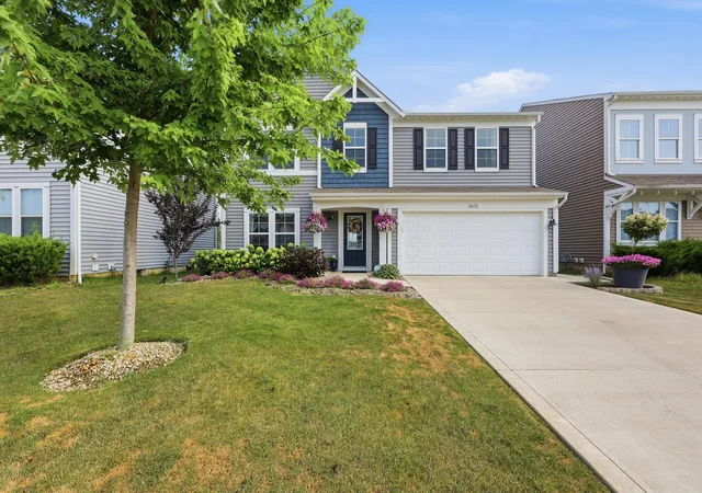 Photo 2 of Single family home for sale at 4872 Amber Xing Dr, Columbus, OH 43232 | MLS# 226025771 | Listing updated on 2026-09-14