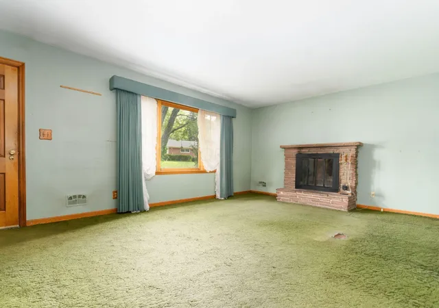 Photo 3 of Sale Pending at 1527 Alar Ave, Reynoldsburg, OH 43068 | MLS# 226025533 | Listing updated on 2026-08-09