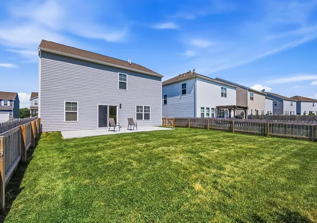 Homes for sale in Lithopolis, OH | 1410 Hansberry Dr, Lithopolis, OH 43136 | MLS# 226025547