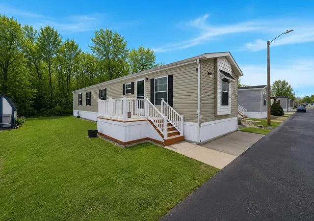 Homes for sale in Marysville, OH | 289 Redwood Dr, Marysville, OH 43040 | MLS# 226025565