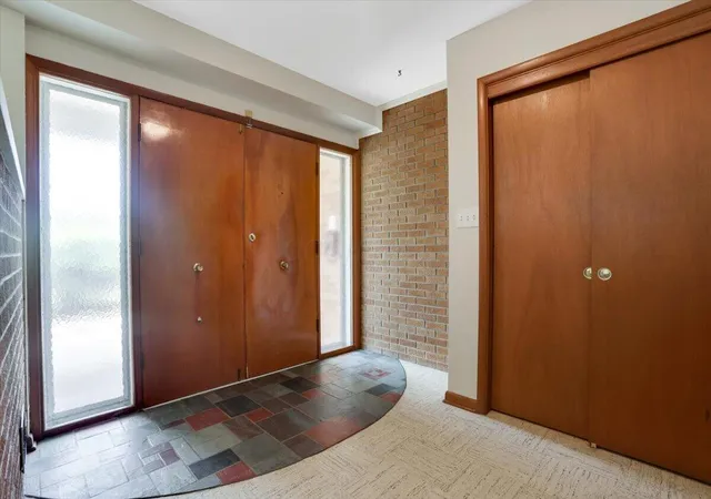 Photo 3 of Single family home for sale at 2289 Gardendale Dr, Columbus, OH 43219 | MLS# 226025722 | Listing updated on 2026-07-29