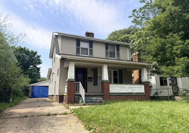Photo 2 of Single family home for sale at 1231 E 20th Avenue, Columbus, OH 43211 | MLS# 226025743 | Listing updated on 2026-07-28