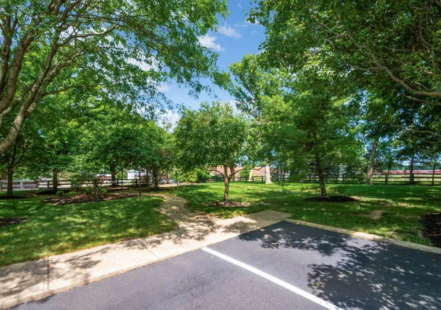 Homes for sale in Westerville, OH | 366 Crescent Ct, Westerville, OH 43081 | MLS# 226025573