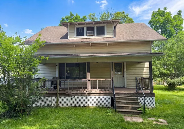 Homes for sale in Columbus, OH | 2670 Fern Ave, Columbus, OH 43211 | MLS# 226025571
