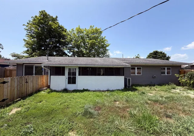 Homes for sale in Circleville, OH | 932 Lincoln Dr, Circleville, OH 43113 | MLS# 226025587