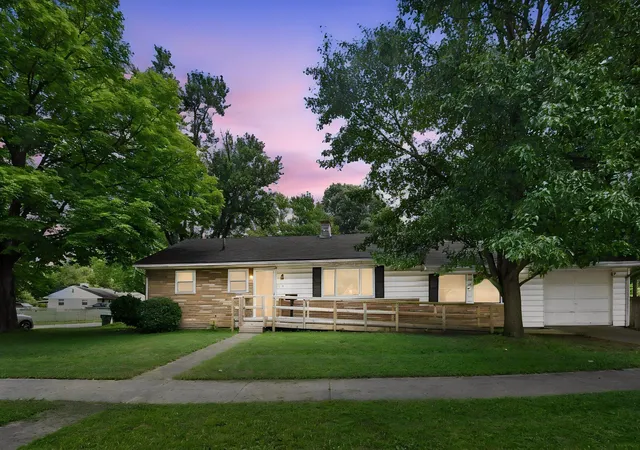 1st image of 916 S Hampton Rd, Columbus, OH 43227 | MLS# 226025612