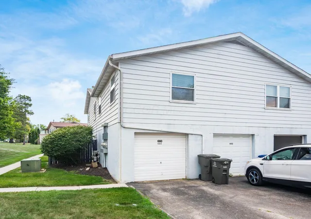 36th image of 660 Cherry Hollow Rd #E, Columbus, OH 43228 | MLS# 226025646