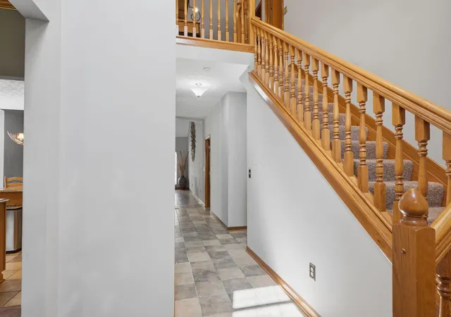 4th image of 9298 Auburn Ct, Powell, OH 43065 | MLS# 226025815