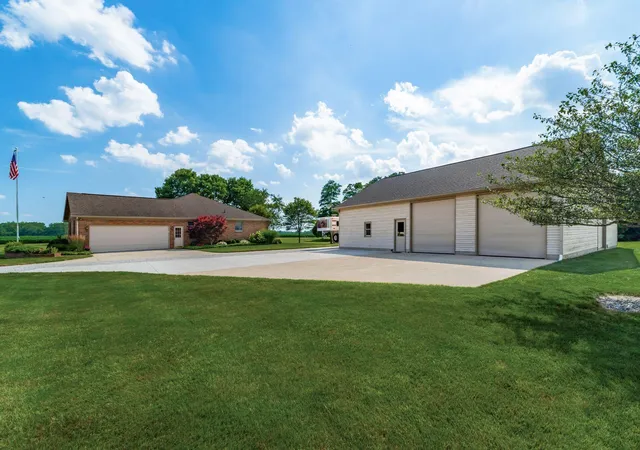 4th image of 9421 Winchester Rd, Groveport, OH 43125 | MLS# 226025657