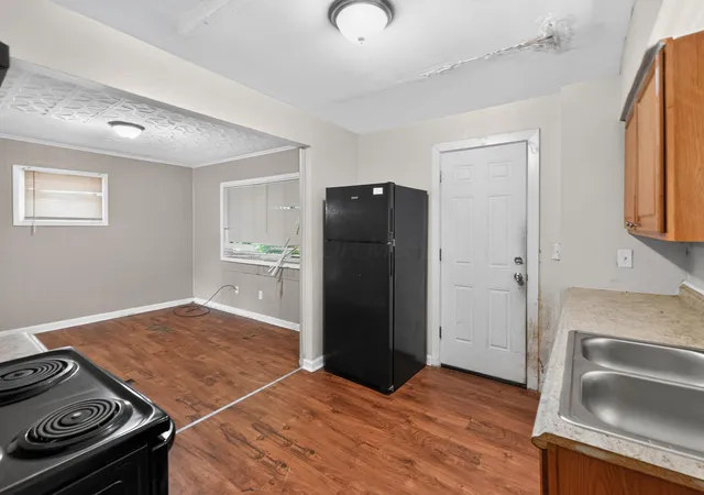 Photo 4 of Sale Pending at 306 Belvidere Ave, Columbus, OH 43223 | MLS# 226027647 | Listing updated on 2026-10-26