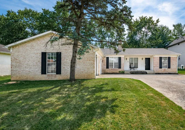 Listing Photo 5 - Condo for sale in building located at 3293-3295 Kristin Ct, Columbus, OH 43231