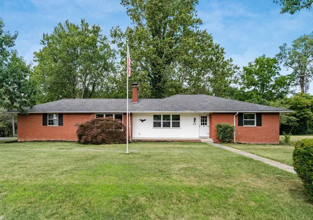 Homes for sale in Columbus, OH | 6016 Cherry Hill Dr, Columbus, OH 43213 | MLS# 226025680