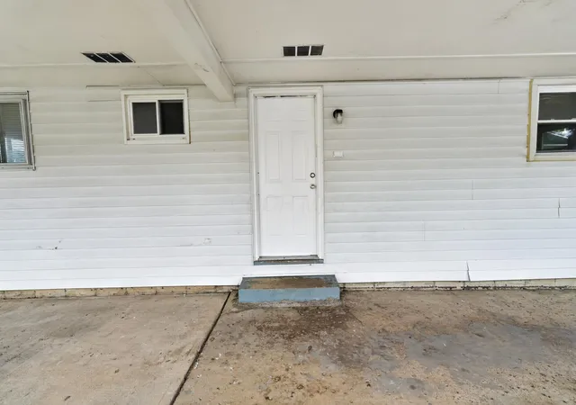 5th image of 858 W Stephen Dr W, Columbus, OH 43204 | MLS# 226027344