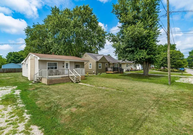 Photo 37 of Single family home for sale at 327 Witte St, Lancaster, OH 43130 | MLS# 226027441 | Listing updated on 2026-08-31