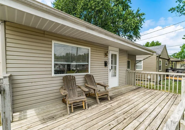 Photo 3 of Single family home for sale at 327 Witte St, Lancaster, OH 43130 | MLS# 226027441 | Listing updated on 2026-08-31