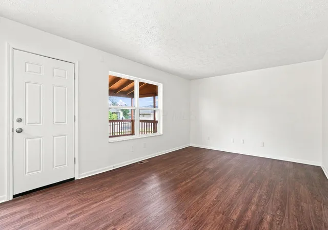 3rd image of 1449 Tall Pine Ct, Columbus, OH 43223 | MLS# 226030964