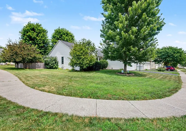 3rd image of 296 Isaac Tharp St, Pataskala, OH 43062 | MLS# 226025767