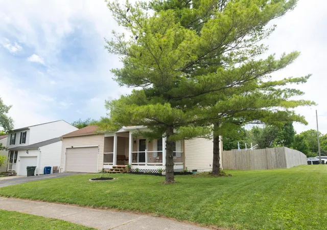 Photo 3 of Single family home for sale at 1421 Tall Meadows Dr, Columbus, OH 43223 | MLS# 226025789 | Listing updated on 2026-09-02