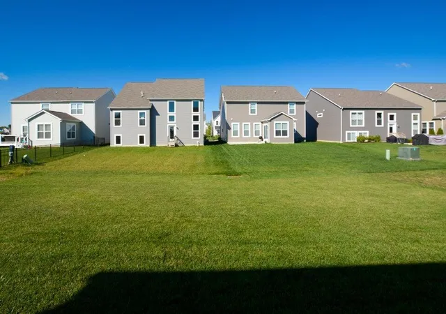 Homes for sale in Lewis Center, OH | 107 Silver Pine Ln, Lewis Center, OH 43035 | MLS# 226025765