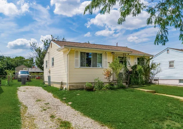 Photo 3 of Single family home for sale at 769 Maurine Dr, Columbus, OH 43228 | MLS# 226025780 | Listing updated on 2026-09-16