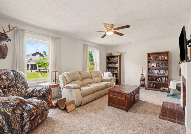 Photo 4 of Single family home for sale at 822 Bulen Ave, Columbus, OH 43205 | MLS# 226025805 | Listing updated on 2026-07-28