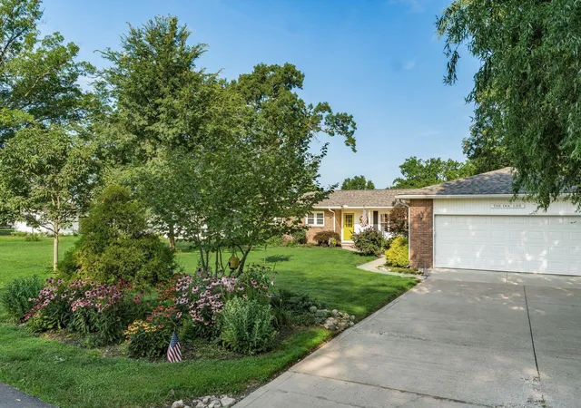 2nd image of 39 Oak Dr, Hebron, OH 43025 | MLS# 226025932