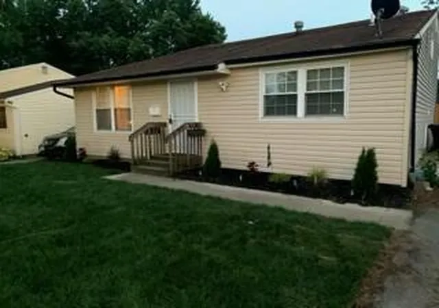 2nd image of 1435 E Mithoff St, Columbus, OH 43206 | MLS# 226025810