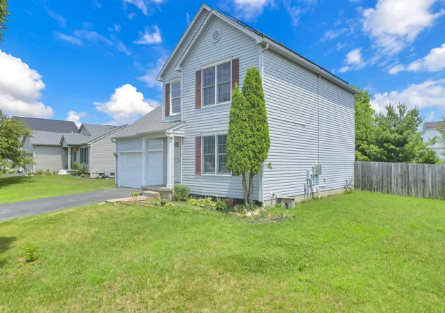 3rd image of 562 Hunnicut Dr, Reynoldsburg, OH 43068 | MLS# 226026177