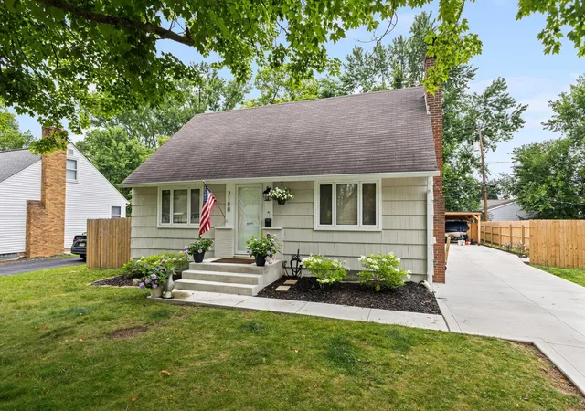 Photo 3 of Single family home for sale at 2188 Bristol Rd, Columbus, OH 43221 | MLS# 226025980 | Listing updated on 2026-08-31