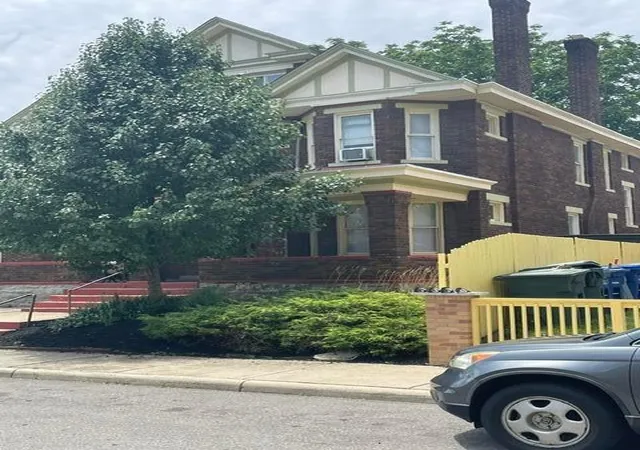 2nd image of 381 Linwood Ave, Columbus, OH 43205 | MLS# 226026950
