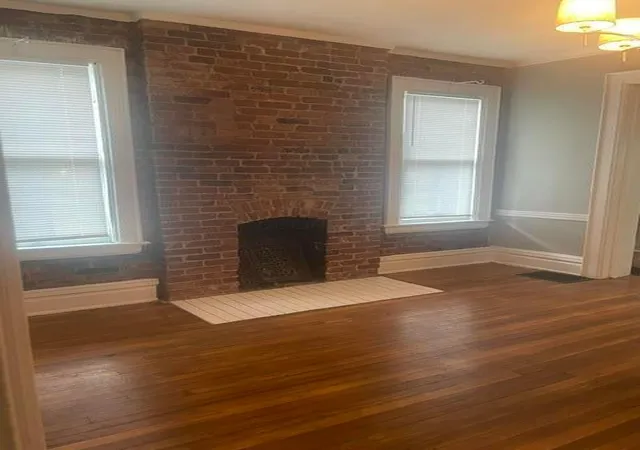 Photo 4 of Townhouse for sale at 381 Linwood Ave, Columbus, OH 43205 | MLS# 226026950 | Listing updated on 2026-10-08