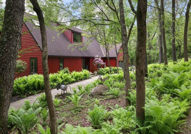 2nd image of 261 Fern Hill Dr, Granville, OH 43023 | MLS# 226025848