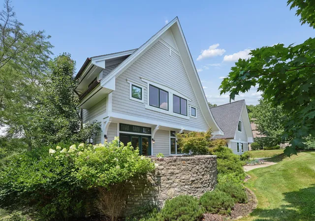 Photo 4 of Single family home for sale at 142 Merywen Cir, Granville, OH 43023 | MLS# 226025861 | Listing updated on 2026-09-08