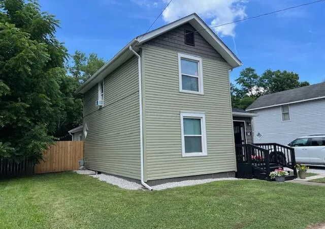 2nd image of 160 W Orchard St, Newark, OH 43055 | MLS# 226026040