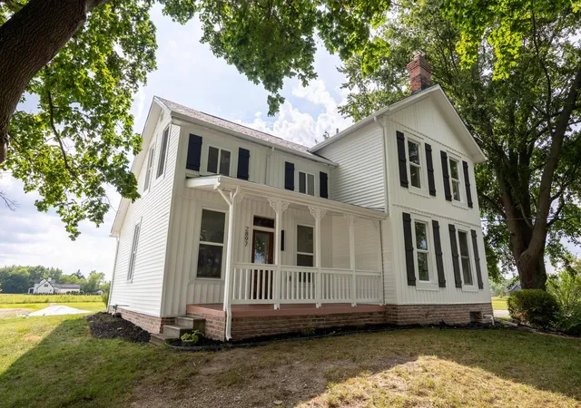 Photo 2 of Single family home for sale at 2897 Walker Rd, Hilliard, OH 43026 | MLS# 226025953 | Listing updated on 2026-09-15