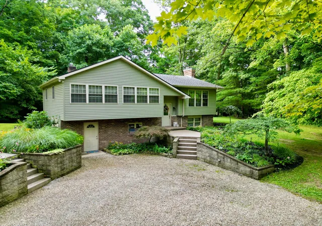 Photo 4 of Single family home for sale at 210 Camp Ln, New Concord, OH 43762 | MLS# 226027836 | Listing updated on 2026-09-26