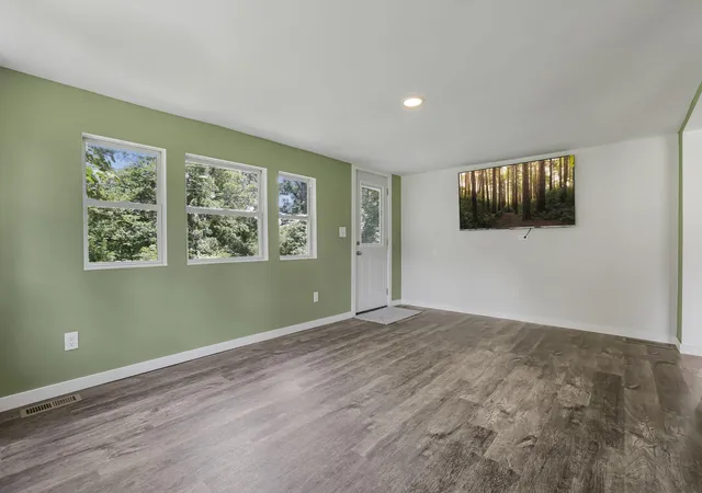 Photo 5 of Single family home for sale at 921 Connett Rd, Nelsonville, OH 45764 | MLS# 226025949 | Listing updated on 2026-09-03