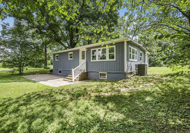 Photo 1 of Single family home for sale at 921 Connett Rd, Nelsonville, OH 45764 | MLS# 226025949 | Listing updated on 2026-09-03