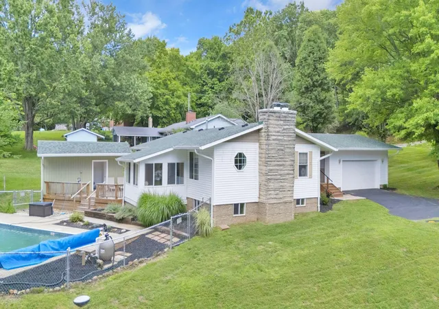 2nd image of 1401 N High St, Lancaster, OH 43130 | MLS# 226025902