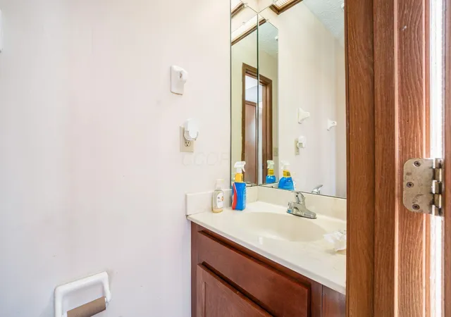 Photo 2 of Condo for sale at 5971 Shadow Lake Cir, Columbus, OH 43235 | MLS# 226025916 | Listing updated on 2026-07-28