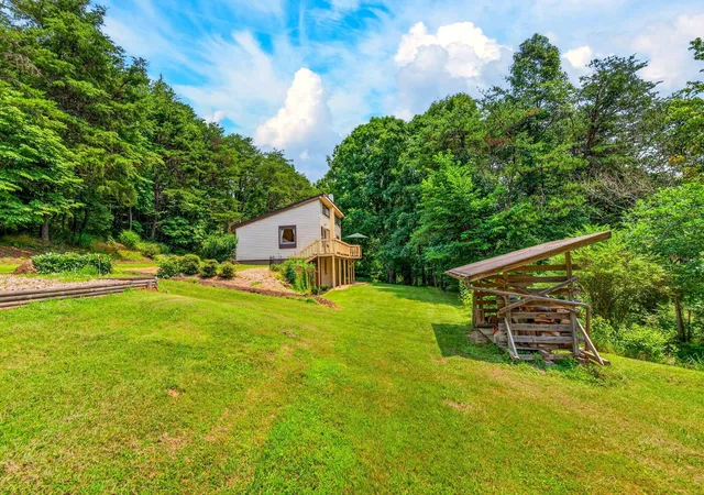 Photo 4 of Single family home for sale at 18721 State Route 664 S, Logan, OH 43138 | MLS# 226026886 | Listing updated on 2026-10-05